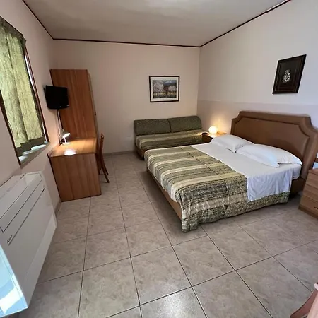 Mare Pineta Μπάρι