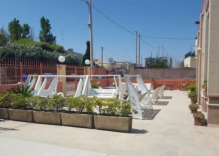 Mare Pineta מלון בארי