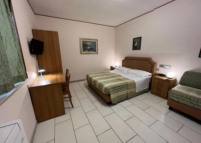 Mare Pineta מלון בארי